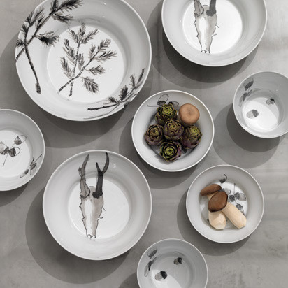 Hirsche, Hasen & Co.: neues Dekor mit waidmännischen Motiven auf feinem Bisquitporzellan von Hering Berlin