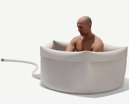 Vom Spülbecken zum Badezuber: eine weiche Wanne von Ole Jensen