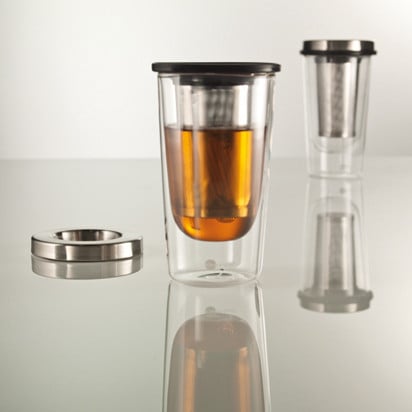 Ein warmer Tee tut immer gut: Set mit integriertem Sieb von Jenaer Glas