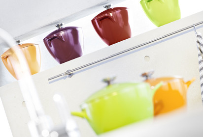 Orange, Violett, Rot oder Grün: Die Kochtopfserie von Berndes setzt Farbakzente in der Küche