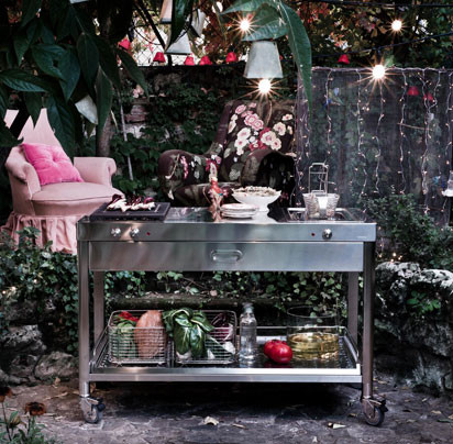 Edelstahl oder doch lieber Eiche? Alpes Inox stellt neue Oberflächen für seine hippen Modulküchen vor