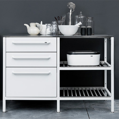 Sehr urban muten die einzelnen Küchenmodule des dänischen Herstellers Vipp in Form, Linienführung und Farbgebung an