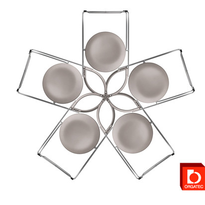 Einfach zusammenklappen lässt sich der Designklassiker von Valdimar Harðarson