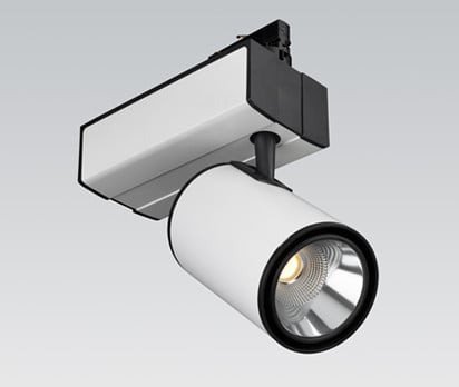 Der neue Strahler von Siteco setzt gezielte Akzente und präsentiert Waren im besten Licht