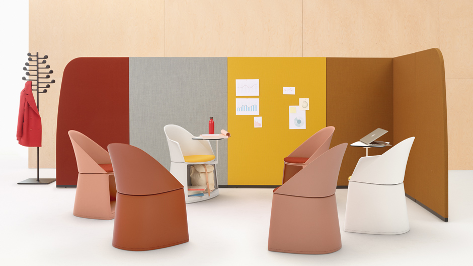 Die neue Arper-Workstation von Lievore Altherr hinterfragt das gewohnte Duett aus Tisch und Stuhl.