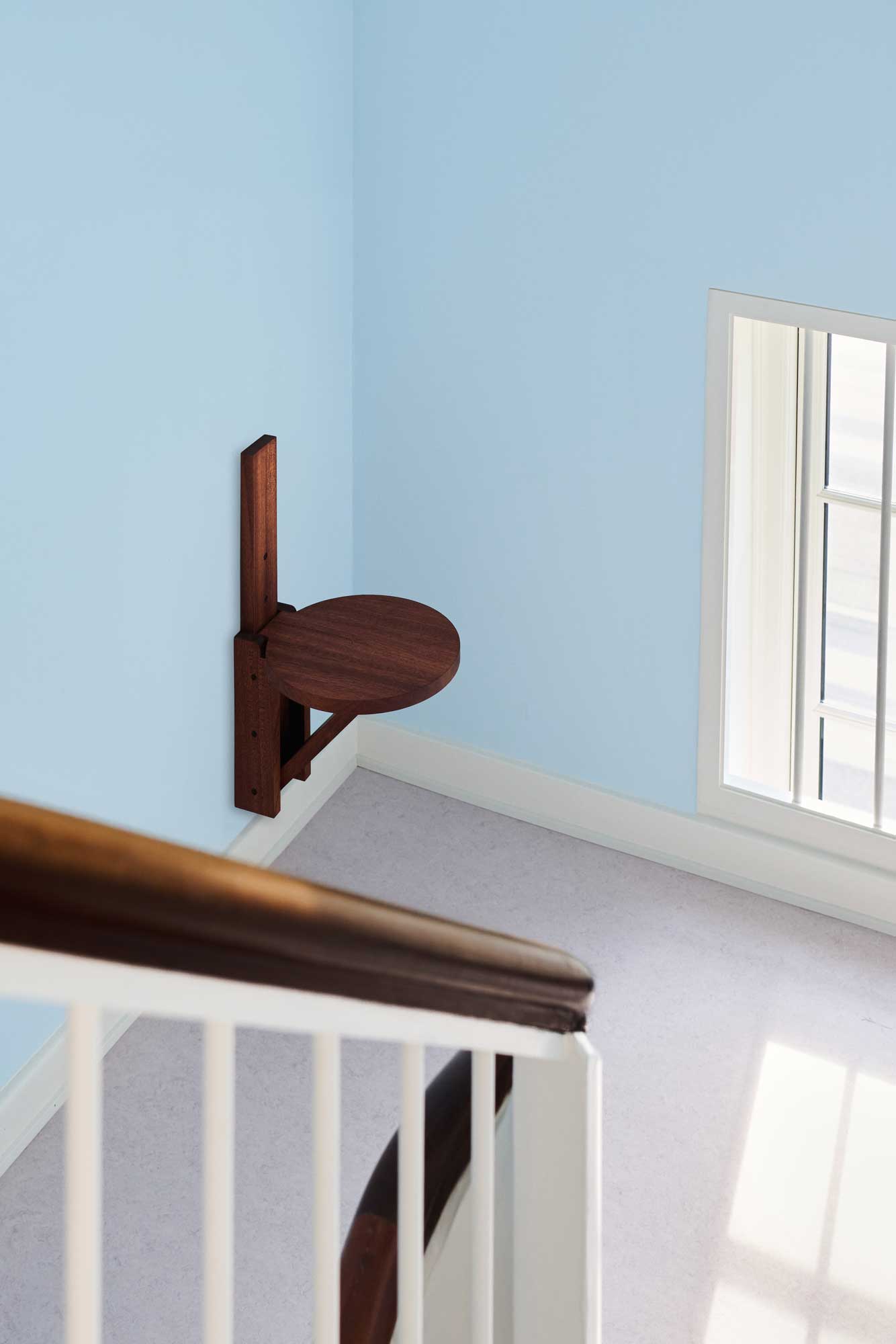 Klappbarer Wandstuhl des dänischen Labels a seat in Siena