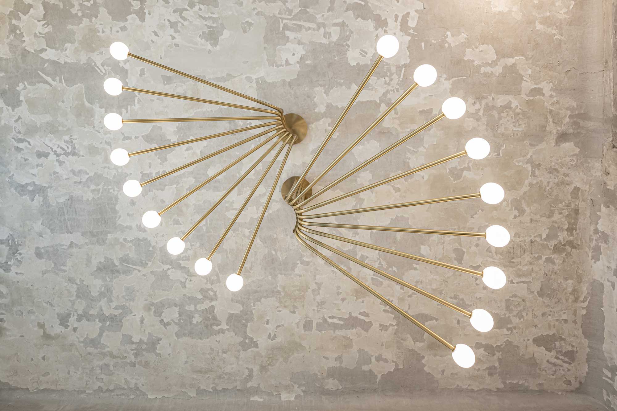 Fä­cher­för­mige Leuchten von Atelier Areti