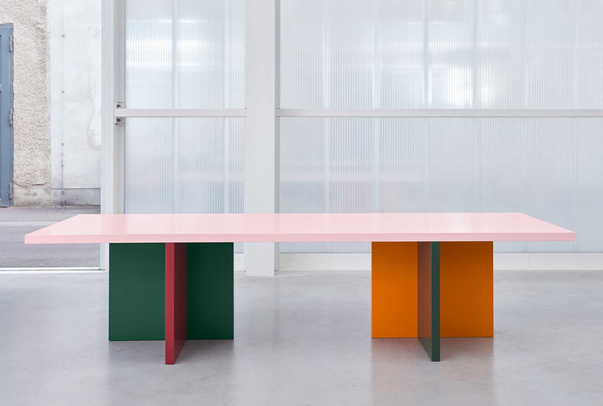 Tischkollektion mit Steckprinzip von Moritz Bannach