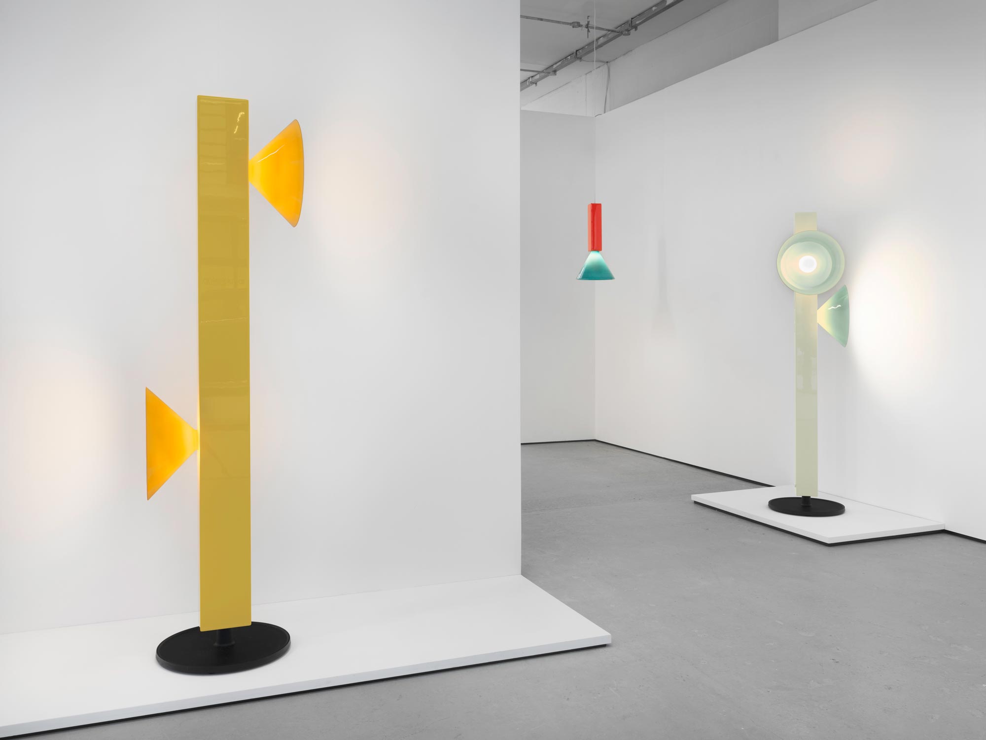 Spannungsreiche Leuchtenkollektion von Barber Osgerby für Galerie kreo
