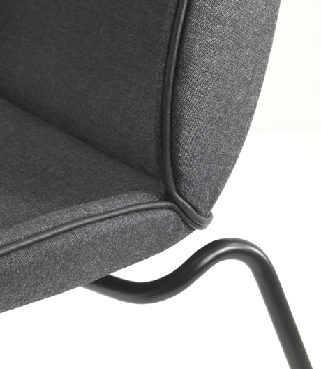 Kann alles außer Fliegen: Der neue Stuhl von Gubi.