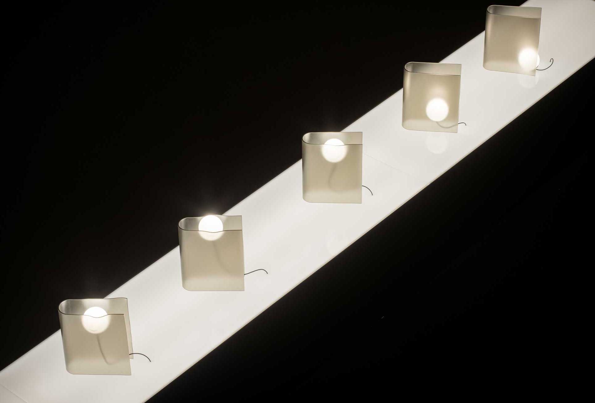 Gläserne Leuchte von nendo für WonderGlass