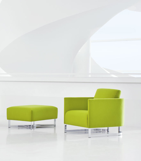 Kubische Sitzskulptur: Sessel von Sohndesign für contract professionals