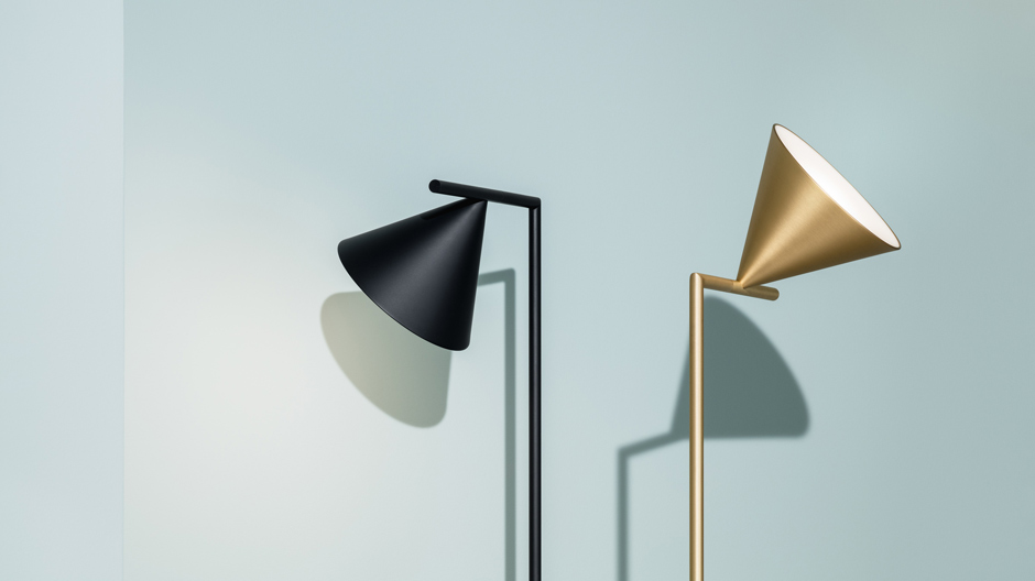 Von Leselicht zu Deckenfluter: Die Stehleuchte von Michael Anastassiades für Flos ist vielseitig einsetzbar