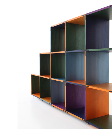 Endlose Weiten und wilde Farbwelten: Ein modulares Regalsystem von Werner Aisslinger für den italienischen Hersteller Porro