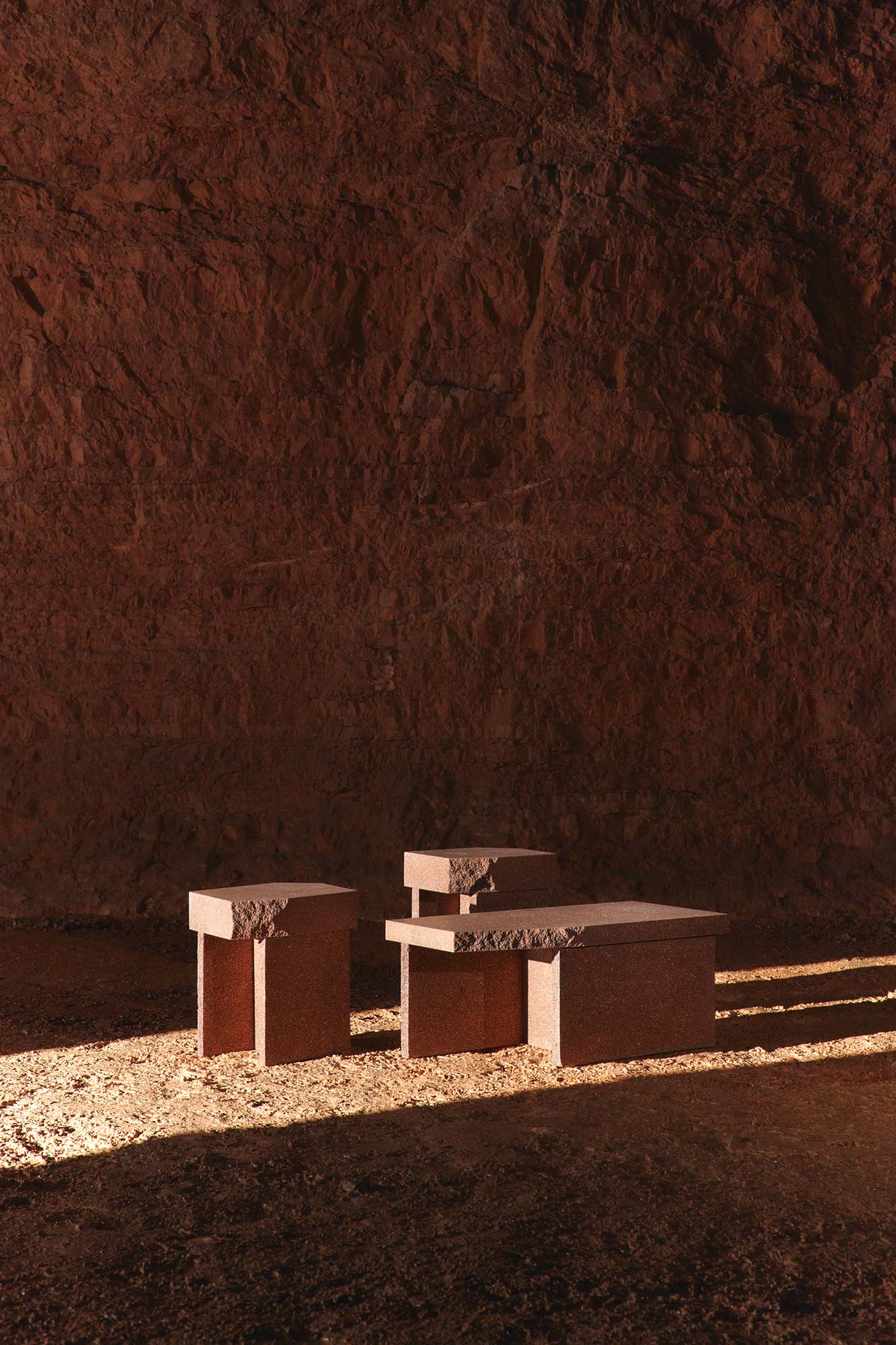 Tischfamilie aus Marmorabfällen von Monica Förster für Fogia