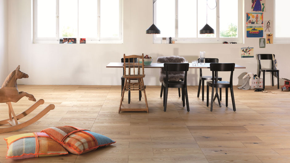 Wer hat´s erfunden? Einfaches, aber höchst wandelbares Parkett von Bauwerk aus der Schweiz.