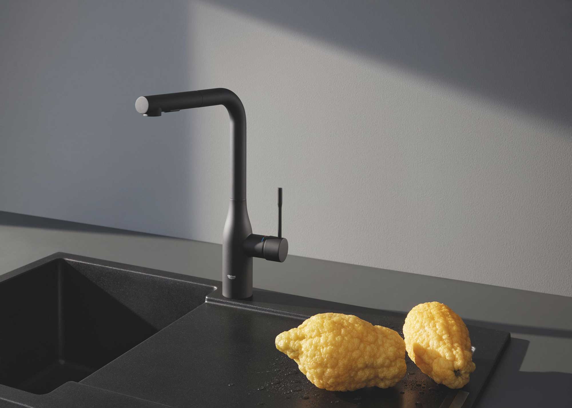 Mattschwarze Küchenarmaturen von GROHE