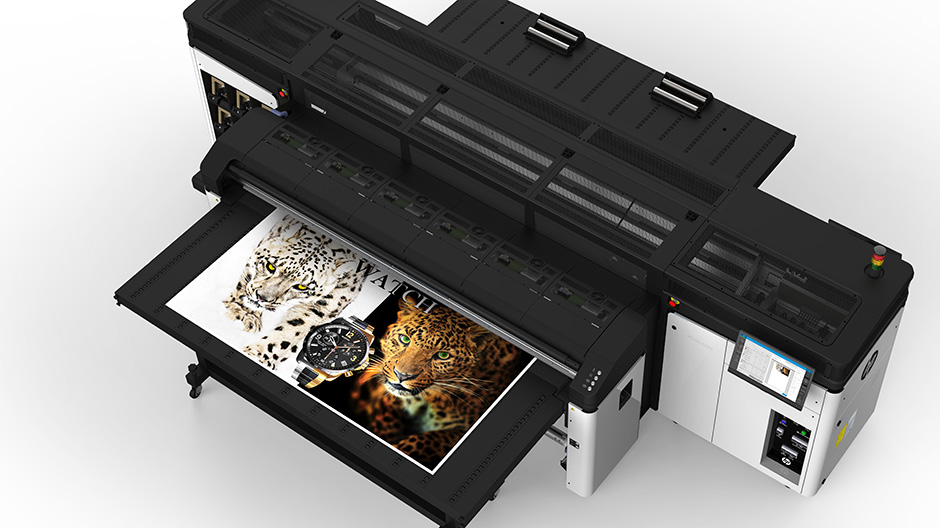 Mit diesem Drucksystem von HP lassen sich erstmals Rollen- und Plattenmaterialien auf einem einzigen Gerät realisieren.