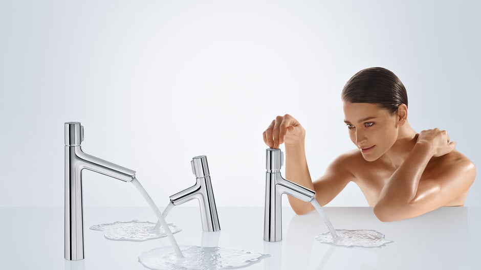 Wasser auf Knopfdruck: Zur ISH 2015 hat Axor die erste Waschtischarmatur mit Select-Technologie vorgestellt.