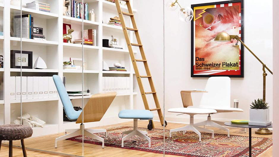 Arbeitsstuhl und Loungesessel zugleich: Sitzmöbel des amerikanischen Büromöbelherstellers Haworth