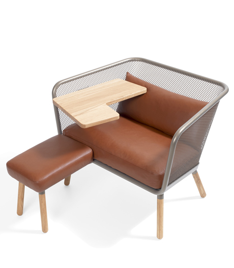 Entspannung mit Köpfchen: Ein Easy Chair von Blå Station mit Arbeitsplatz-Funktion