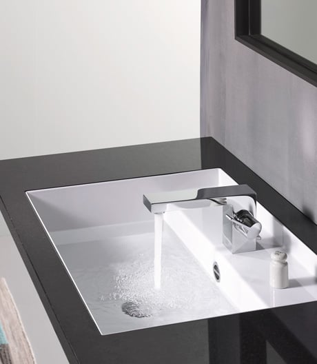 Zur ISH 2015 hat der deutsche Hersteller Alape diese neue Beckenserie mit markanter Stufe vorgestellt