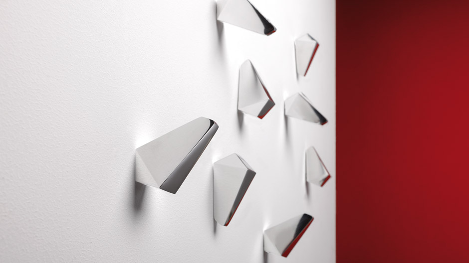 Kosmisch: Garderobenhaken von Caramel für Iserlohner Haken.