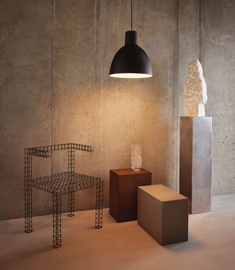 Erweiterter Minimalismus: Louis Poulsen ergänzt den Leuchtenklassiker von Poul Henningsen um vier Größen.