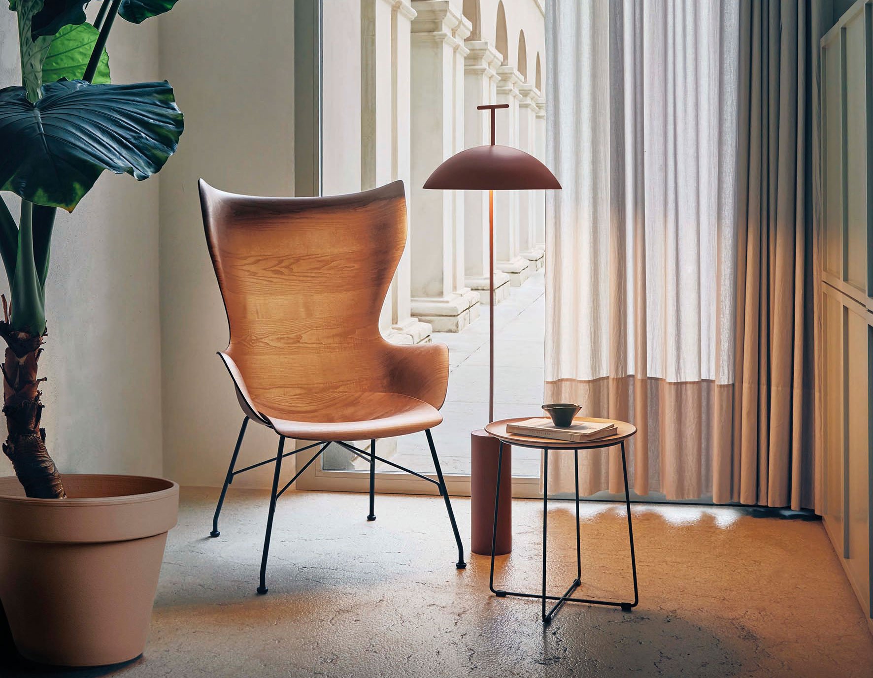 Möbel aus FSC-zertifiziertem Holz von Philippe Starck für Kartell