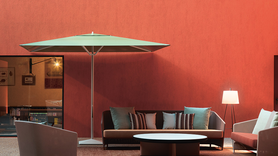 Der Sommer wird schön: Sonnenschirm von Konstantin Grcic für Kettal.