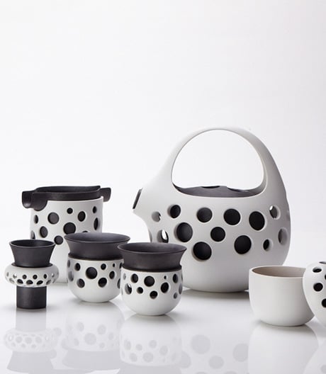 Durchlöchert: Teeservice aus Südkorea von Lin's Ceramic Studio.