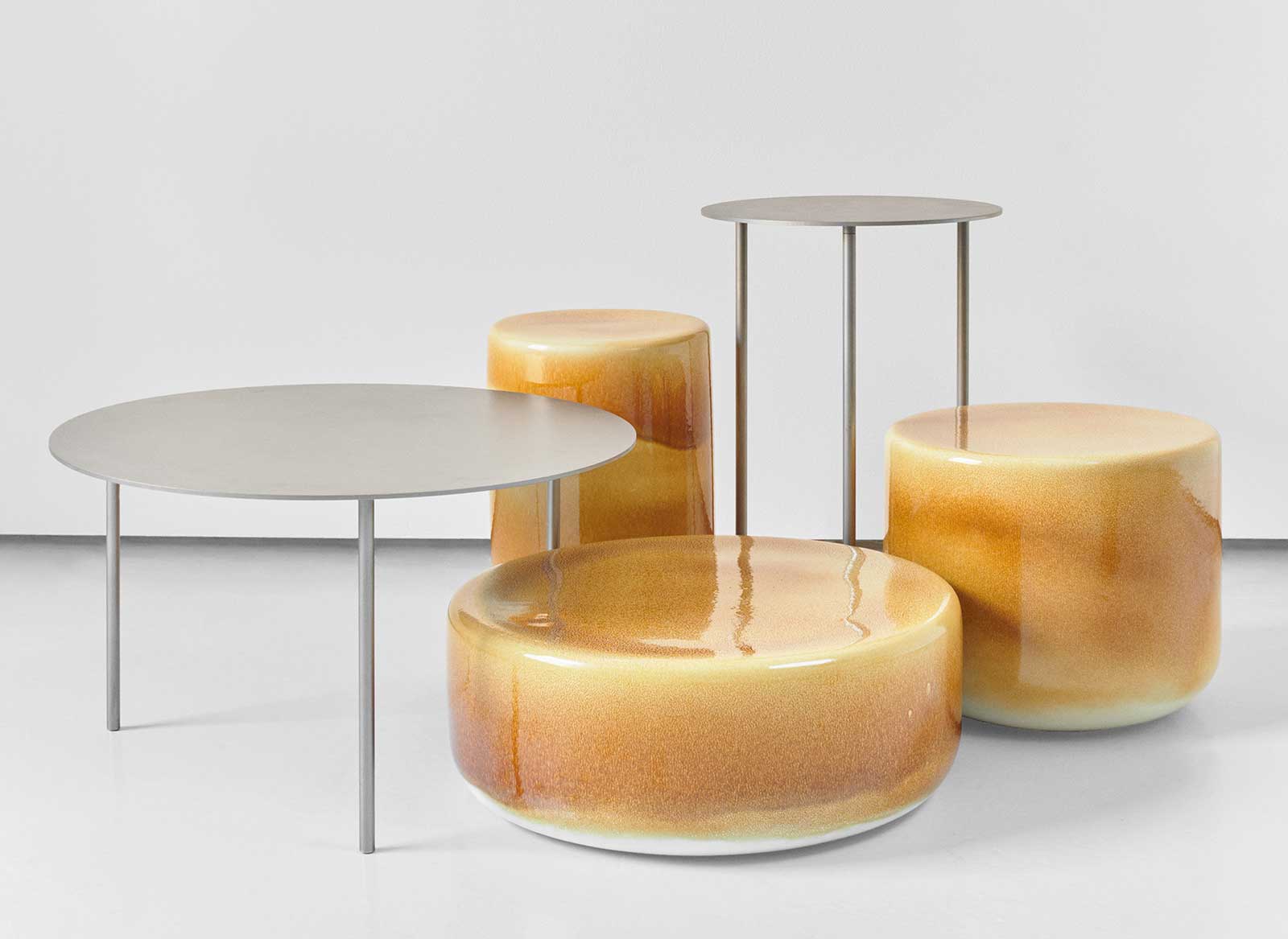 Kontrastreiches Tischpaar von David Thulstrup für Møbel Copenhagen