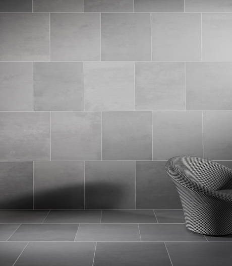 Grau mit einem Hauch von Grün schafft Spannung an Fassaden, Wänden und auf dem Boden: Feinsteinzeug-Fliesen von Mosa.