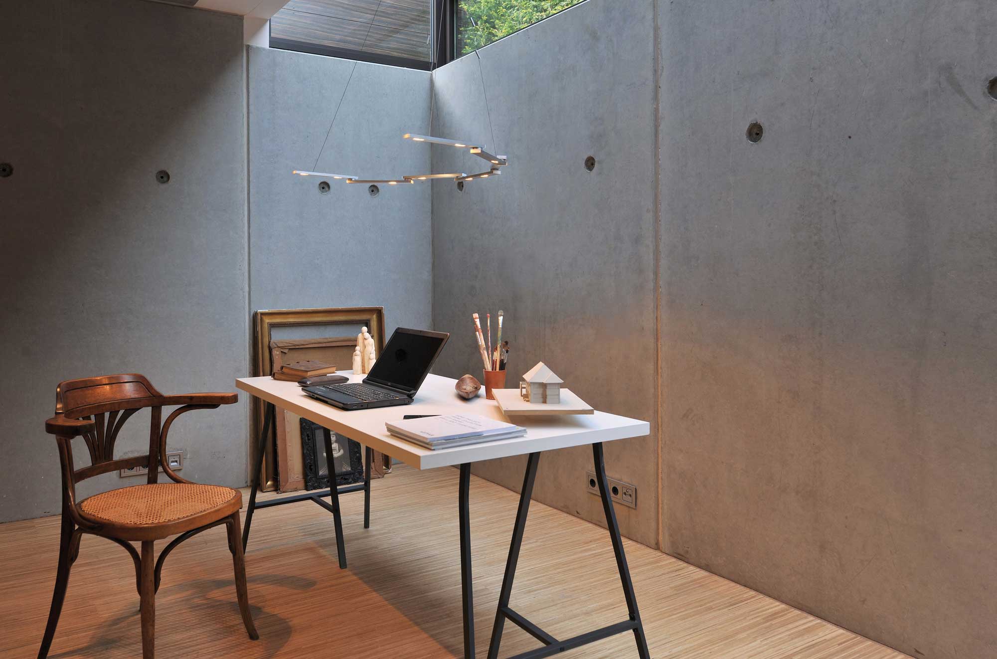 Individuell formbare Pendelleuchte von Byok