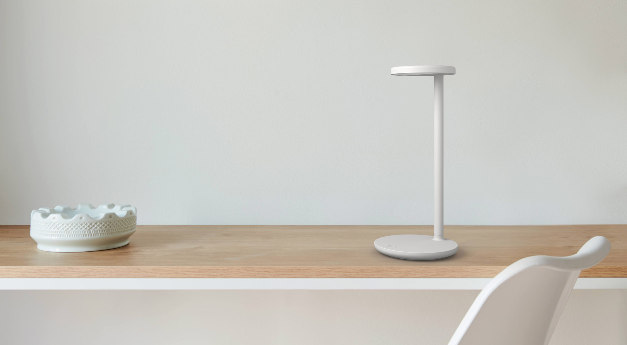 Vincent Van Duysens Interpretation der klassischen Büroleuchte für Flos