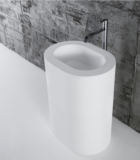 Badezimmerskulptur: Das freistehende Waschbecken von Antonio Lupi ist leichter als man denkt