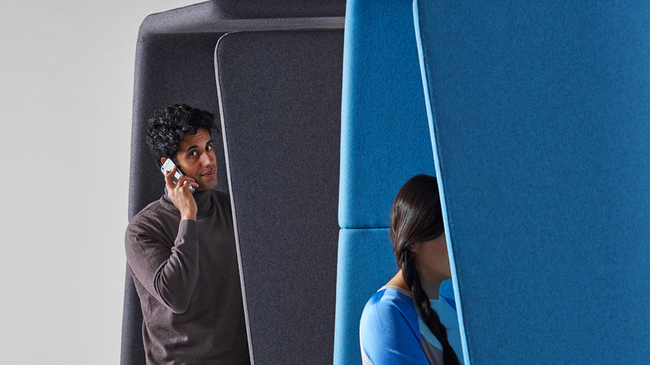 Rückzugsorte im stressigen Büroalltag: Arbeitsinseln von Prooff bieten Privatsphäre und einen Ort der Konzentration