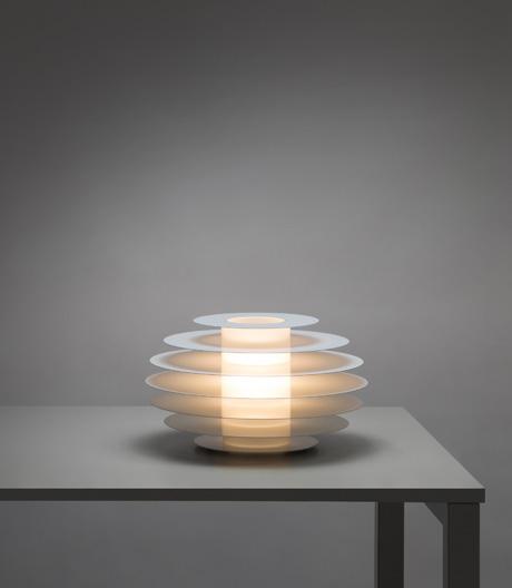 Sphärische Form: neue Tischleuchte vom Londoner Label Minimalux.