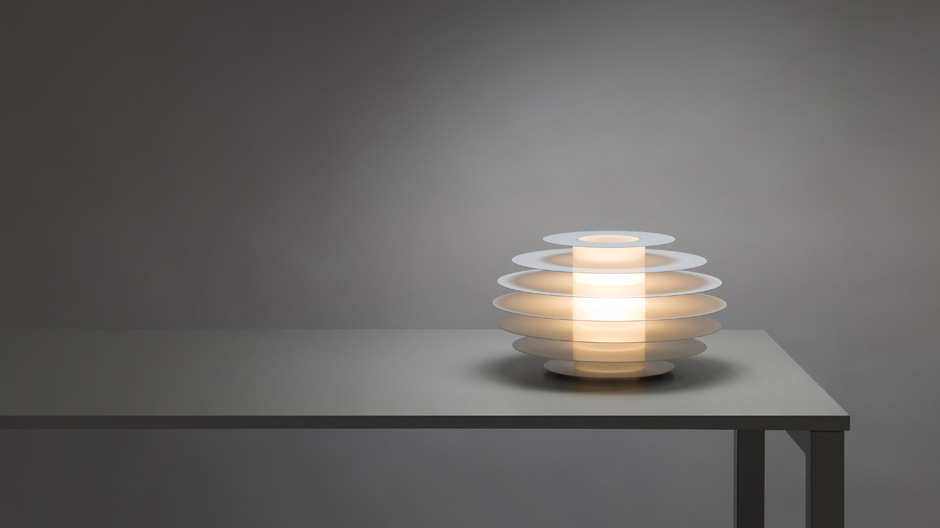 Sphärische Form: neue Tischleuchte vom Londoner Label Minimalux.