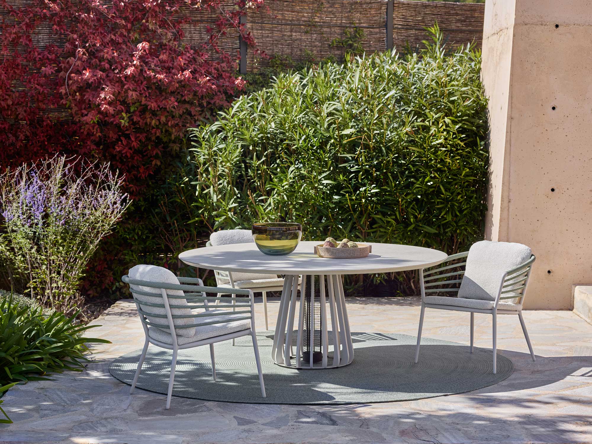 Beheizbarer Outdoor-Tisch von Royal Botania
