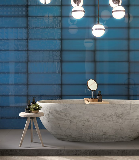 Glänzt wie Glas: Eine Fliesenkollektion aus Porzellan von Iris Ceramica.