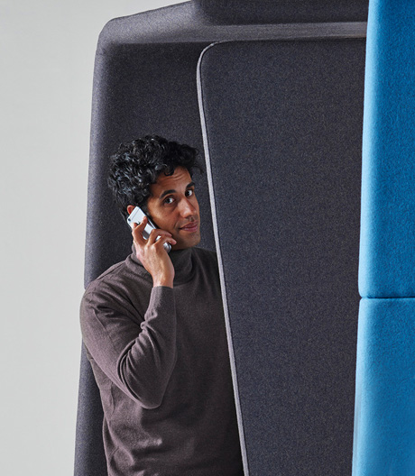 Rückzugsorte im stressigen Büroalltag: Arbeitsinseln von Prooff bieten Privatsphäre und einen Ort der Konzentration