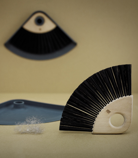 Weg mit den Krümeln! Ein praktischer und formschöner Küchenhelfer von RIG-TIG.