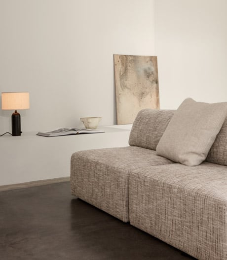 Loungemöbel aus den Siebzigern standen Pate für dieses modulare Sofa von Space Copenhagen für Gubi