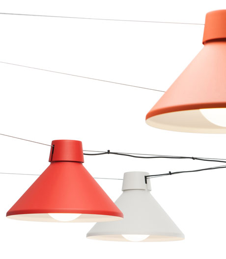 Im Zick-Zack durch den Raum: neue Leuchte von Zero.