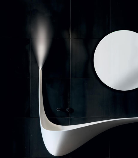 Geht steil: neues Waschbecken von Falper