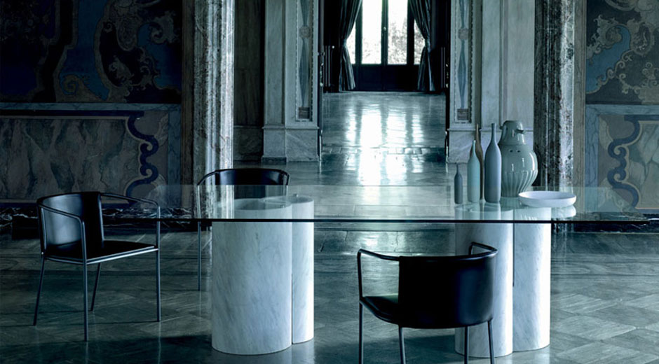 Drei Zylinder, eine Platte: Wie die Mengenlehre den Wohnraum erobert.