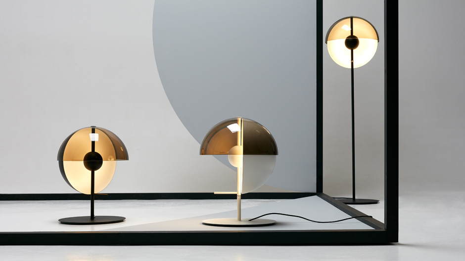 Die Leuchte von Mathias Hahn schafft planetare Lichtszenarien