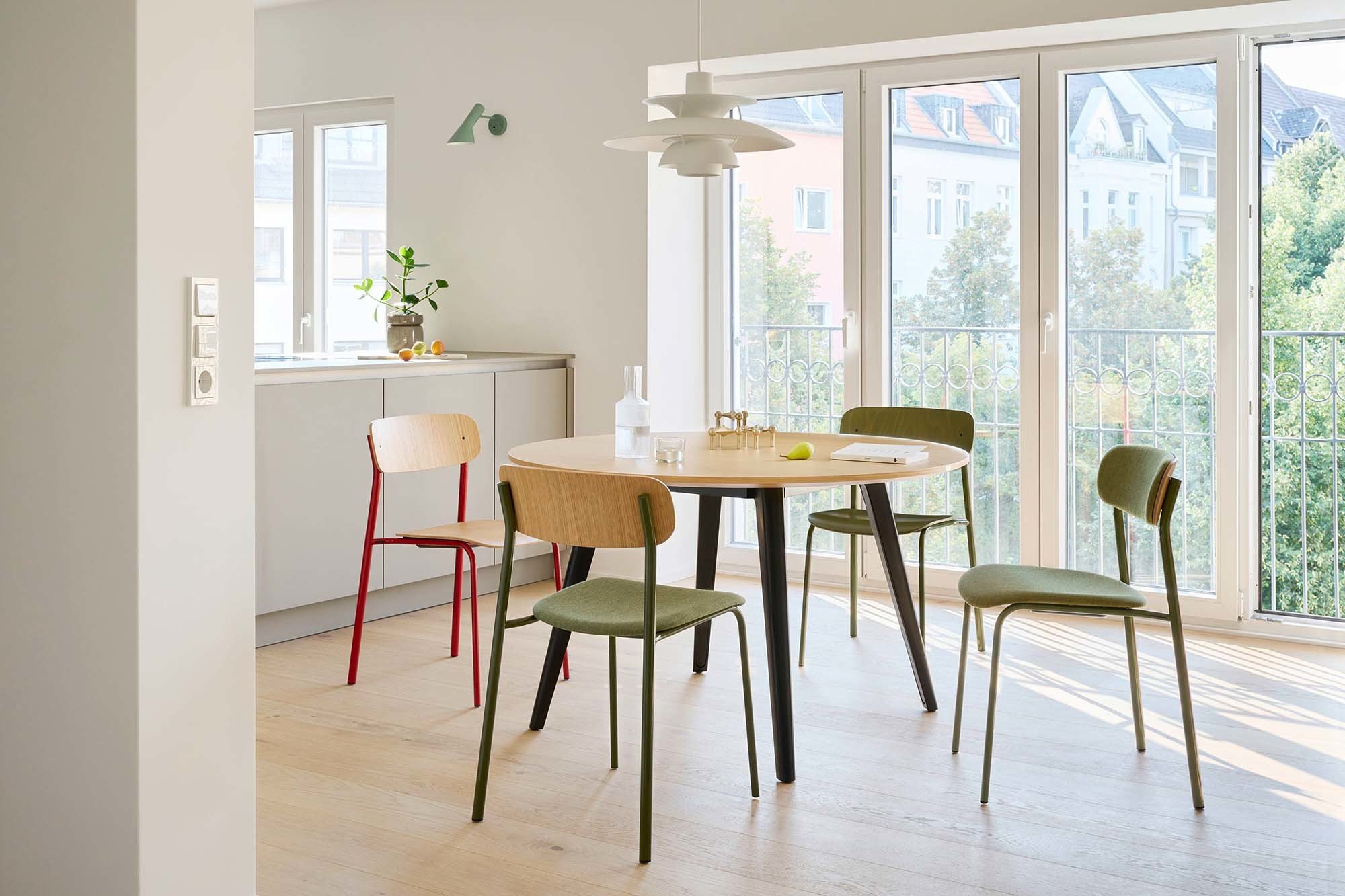 Stapelbarer Stahlrohrstuhl von Frank Rettenbacher für Thonet