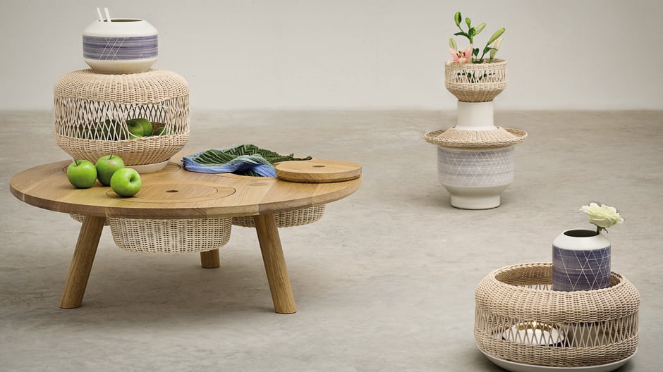 Dieser Tisch macht Platz für Vasen, Teller und Obstkörbe